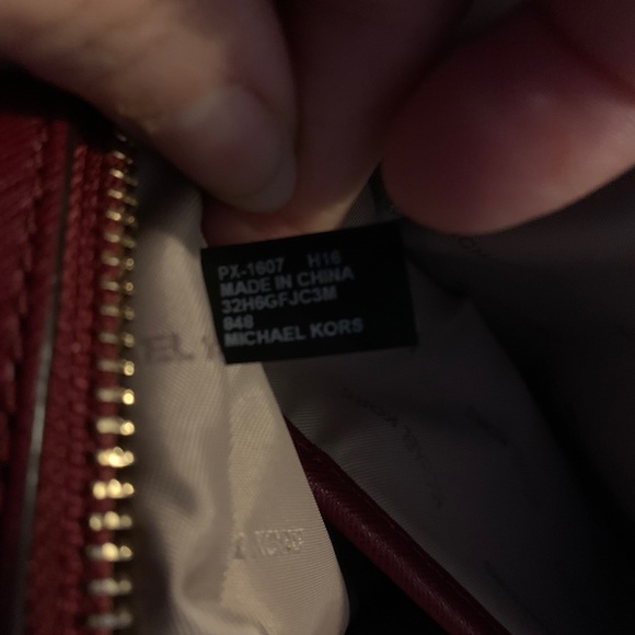 Michael Kors Large Crossbody - Picture 6 of 12